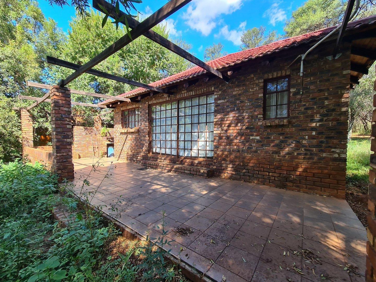 2 Bedroom Property for Sale in Potchefstroom Rural North West